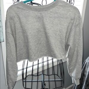 SHEIN Light Gray Cropped Sweatshirt